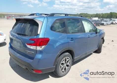 2021 Subaru Forester Premium z USA, uszkodzony, nr VIN JF2SKAFC8MH436226